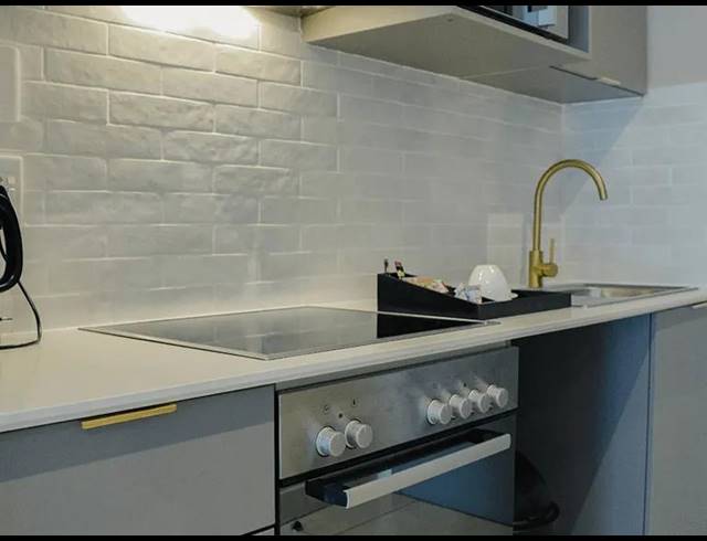 BEDROOM STUDIO APARTMENT FOR SALE IN SANDOWN